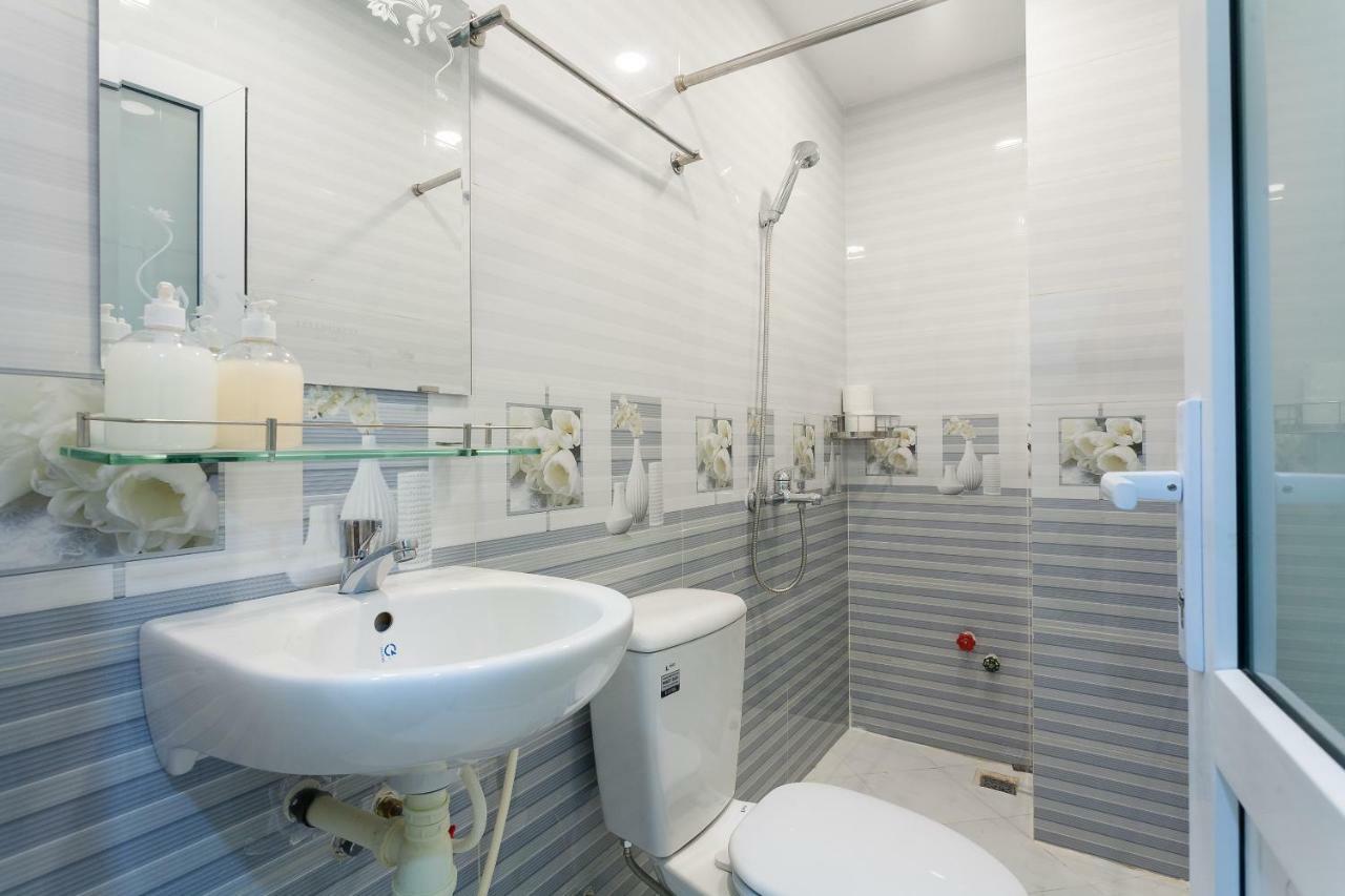 Auhome Minimalist Apartment Ho Chi Minh City Exterior photo